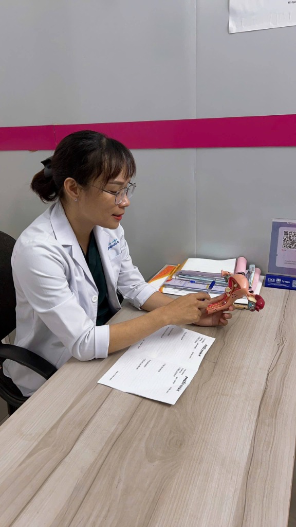 Bác sĩ Thảo tư vấn tận tâm